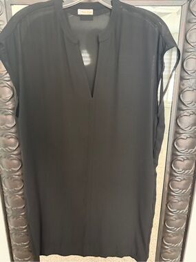 Rubber Ducky Productions, Inc. Black Sleeveless V-Neck Tunic